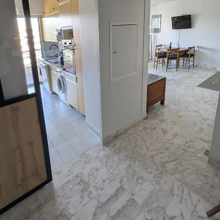 Large Terrace, Sea View, Pool, Floor, 1bedroom, Air-conditioned, Parking アパート *